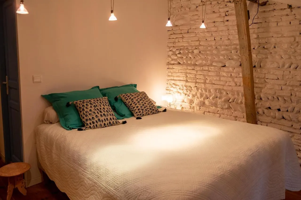 Chambre D'Hotes Belair Eaunes 3*,