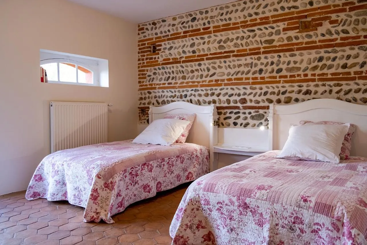 Chambre D'Hotes Belair Eaunes 3*,  France